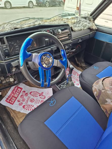 فولكس واجن جولف 1976 - صورة 3