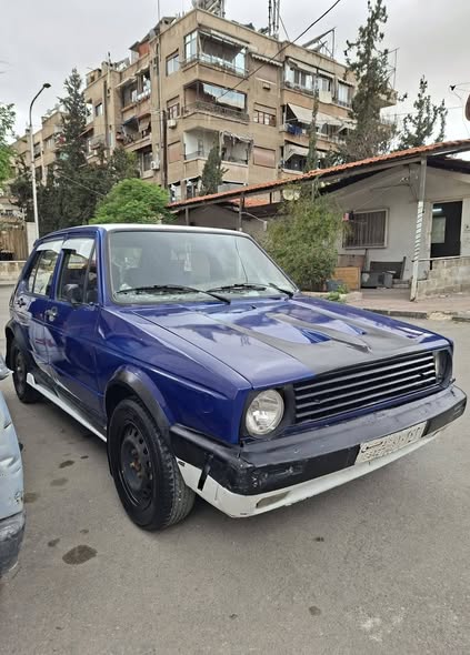 فولكس واجن جولف 1976 - صورة 4