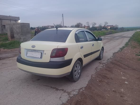 كيا ريو 2005 - صورة 2