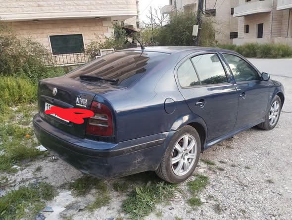 سكودا اوكتافيا 2002 - صورة 3