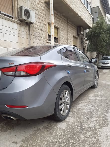 هيونداي أفانتي 2015 - صورة 3