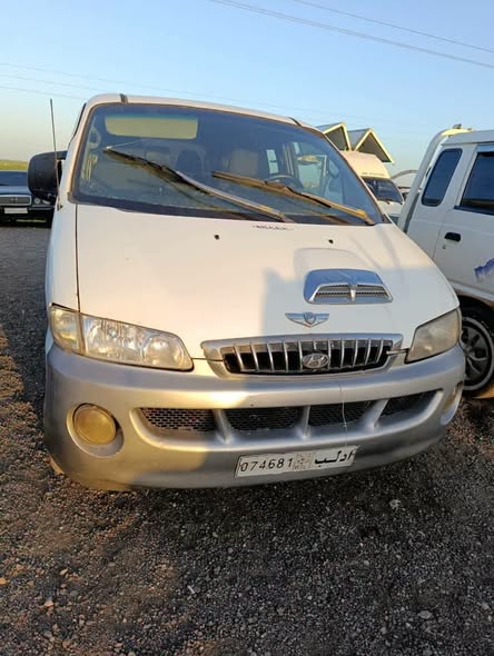 هيونداي H-1 2001 - صورة 1