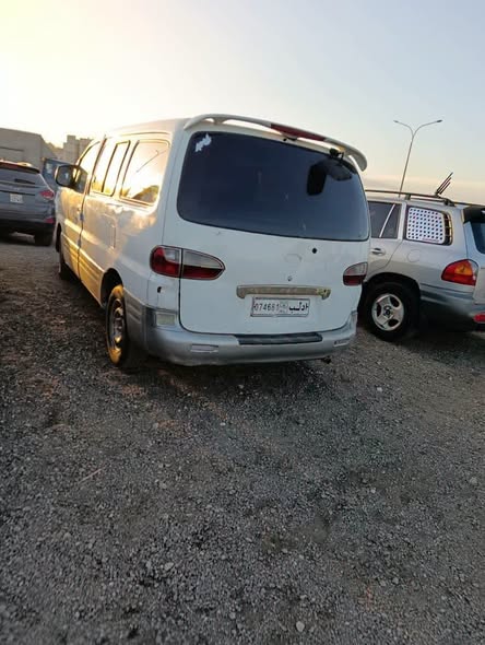 هيونداي H-1 2001 - صورة 2