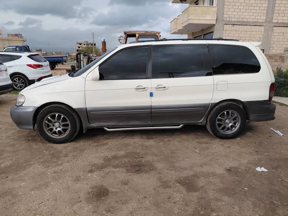 كيا كرنفال 2001 - صورة 3