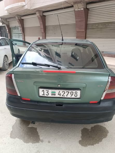 أوبل أسترا 1998 - صورة 2