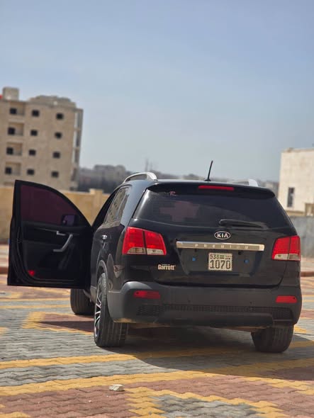 كيا سورينتو 2010 - صورة 2