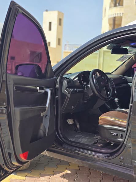 كيا سورينتو 2010 - صورة 3