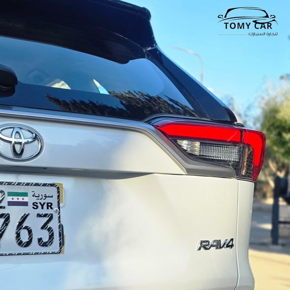 تويوتا راف 4 2025 - صورة 1