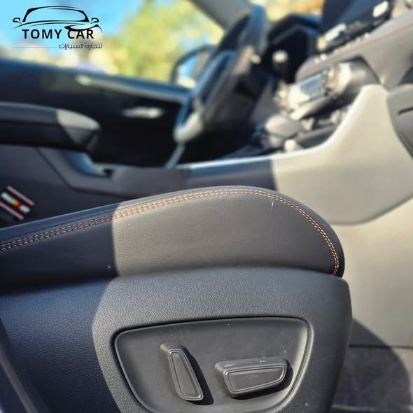 تويوتا راف 4 2025 - صورة 2