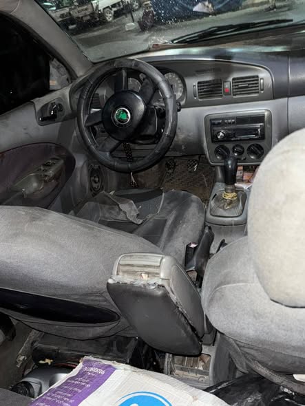 سكودا اكتافيا 1998 - صورة 5