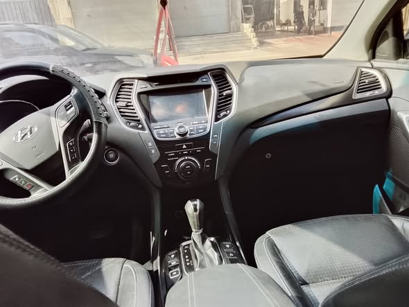 هيونداي سانتافيه 2013 - صورة 3