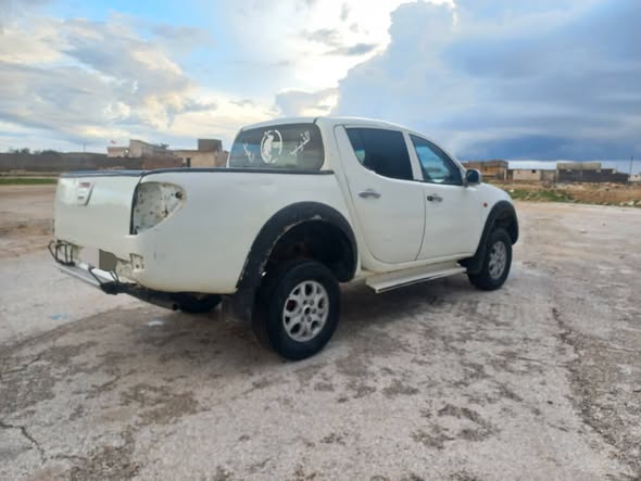 ميتسوبيشي L200 2009 - صورة 5