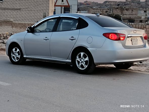 هيونداي افانتي 2010 - صورة 5