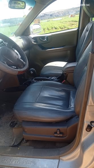 هيونداي سنتافي 2004 - صورة 4