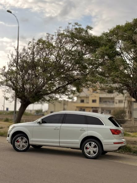 أودي Q7 2012 - صورة 3