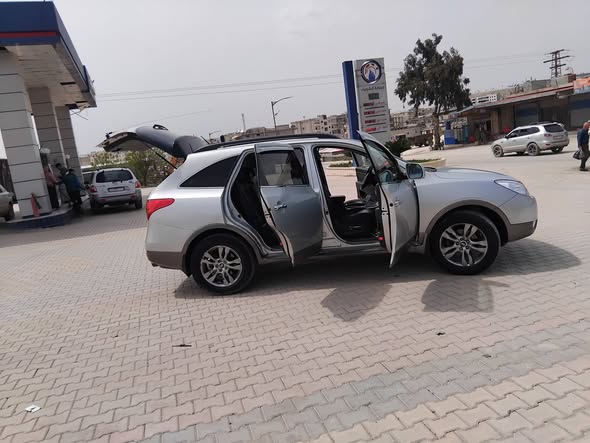 هيونداي فيراكروز 2011 - صورة 2