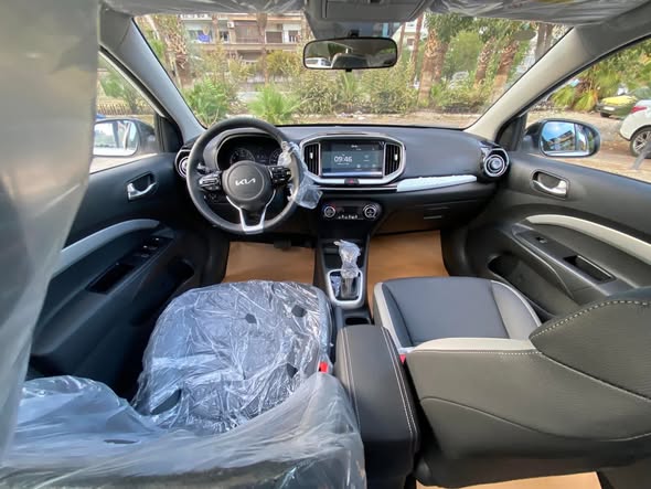 كيا ستونيك 2025 - صورة 4