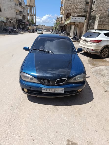 نيسان ألميرا 2000 - صورة 1