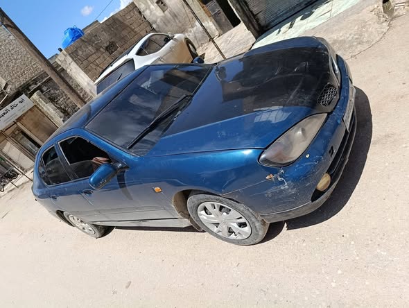 نيسان ألميرا 2000 - صورة 2