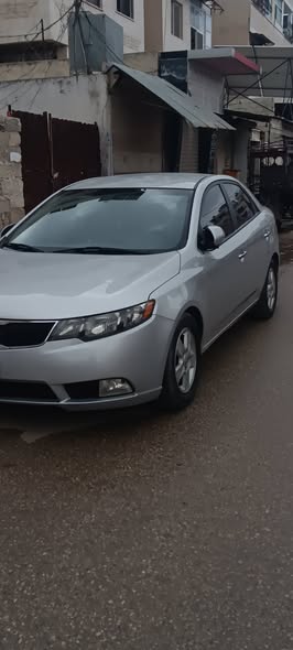 كيا فورتي 2012 - صورة 3