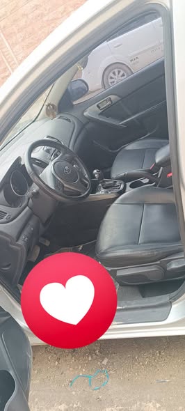 كيا فورتي 2012 - صورة 5