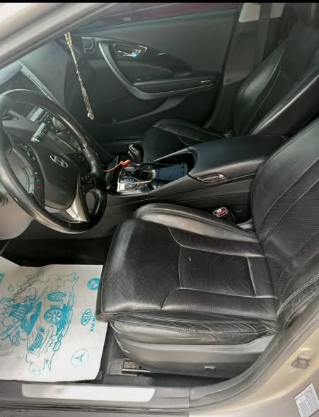 هيونداي ازيرا 2011 - صورة 3