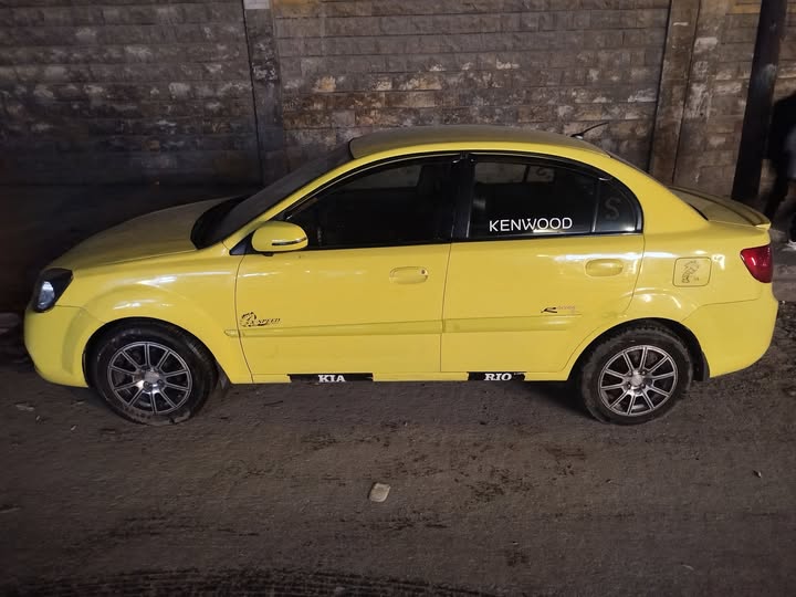 كيا ريو 2010