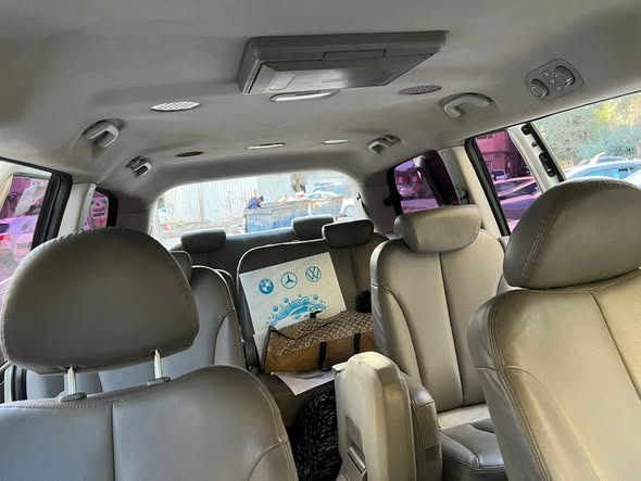 كيا كرنفال 2009 - صورة 4