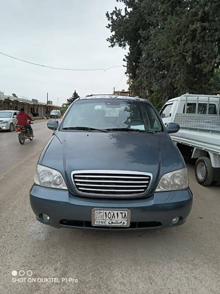 كيا كرنفال 2002 - صورة 2