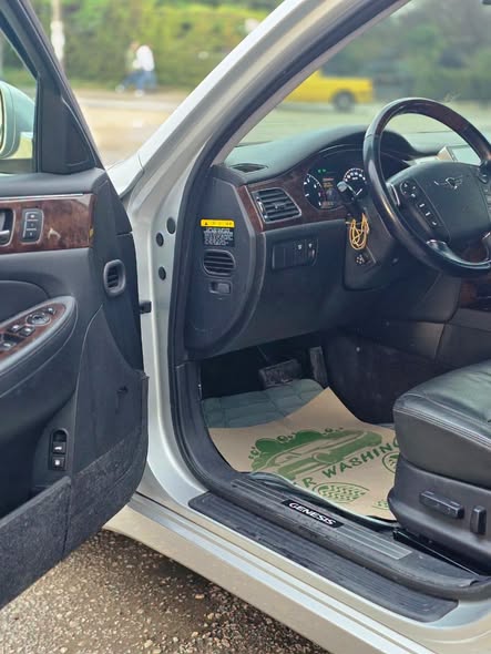 هونداي جنيسيس 2010 - صورة 3