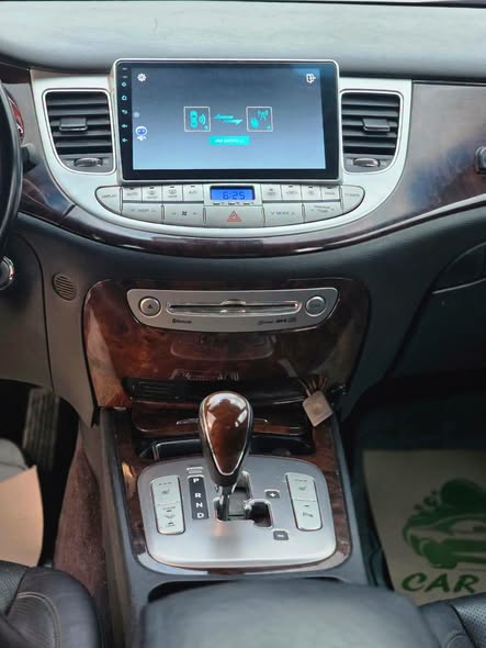 هونداي جنيسيس 2010 - صورة 4