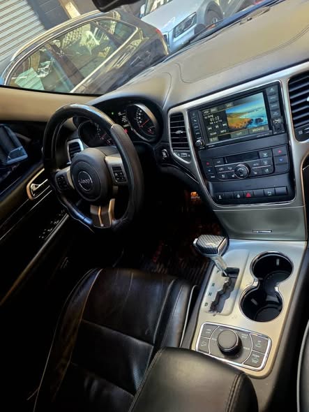 جيب شيروكي 2013 - صورة 3