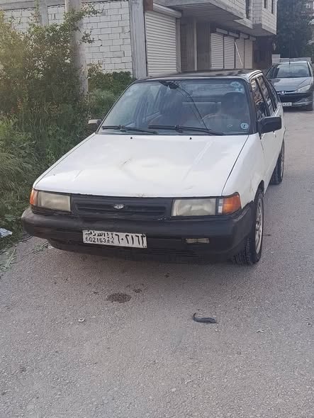 تويوتا كورولا 1984 - صورة 3