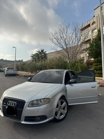 أودي A4 2006 - صورة 1