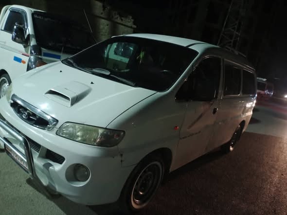 هيونداي ستاركس 2003 - صورة 4