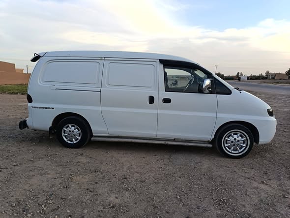 هيونداي H-1 1999 - صورة 3