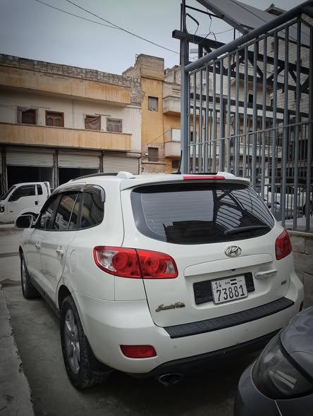 هيونداي سنتافيه 2009 - صورة 2