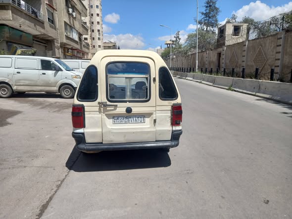 سكودا بيك أب 1996 - صورة 5