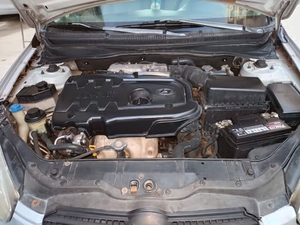 هونداي فيرنا 2009 - صورة 5