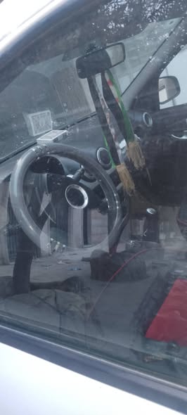 داسيا لوكان 2010 - صورة 3