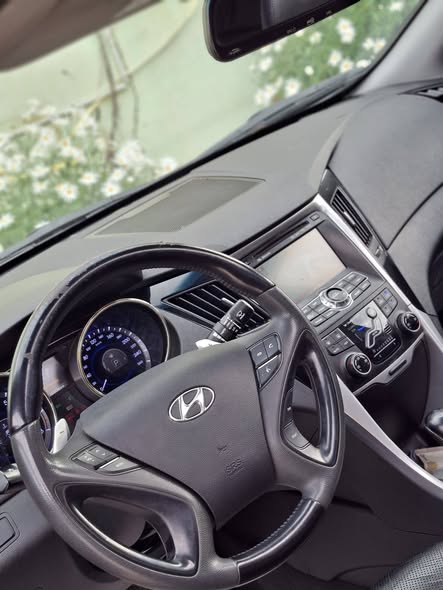 هيونداي سوناتا 2010 - صورة 4