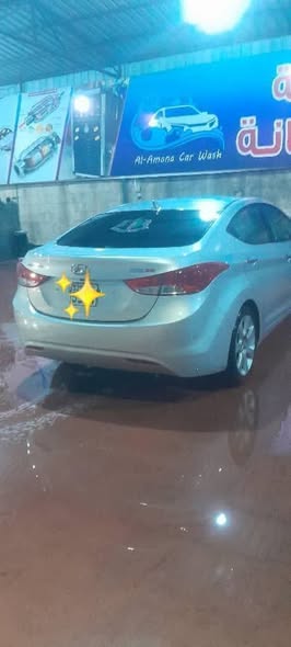 هيونداي أفانتي 2012 - صورة 1