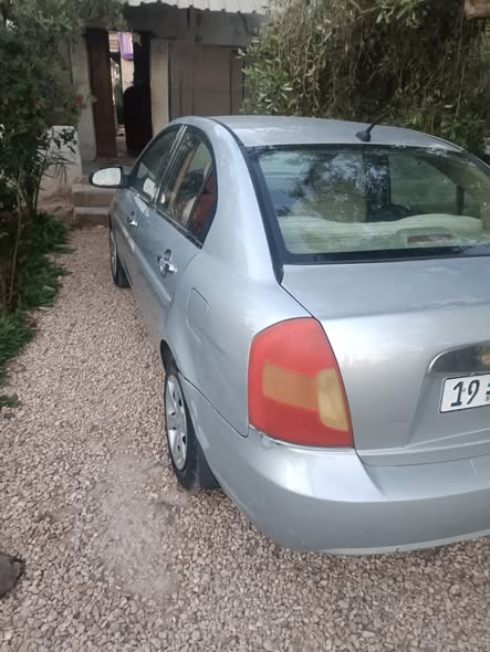 هيونداي فيرنا 2008 - صورة 2