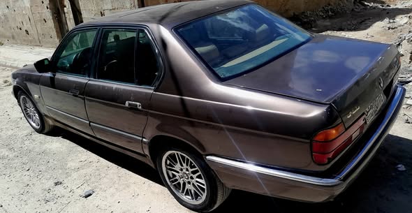 بي ام دبليو 7 Series 1987 - صورة 2