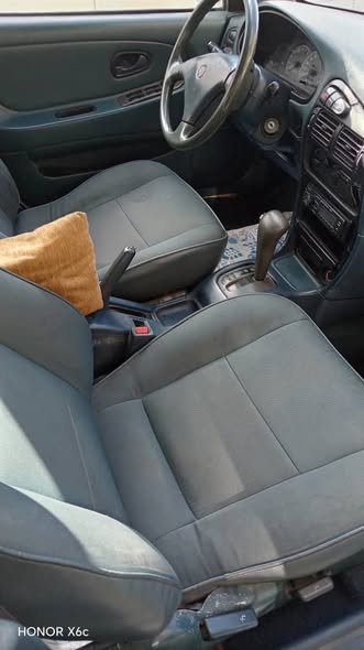 ميتسوبيشي لانسر 1994 - صورة 5