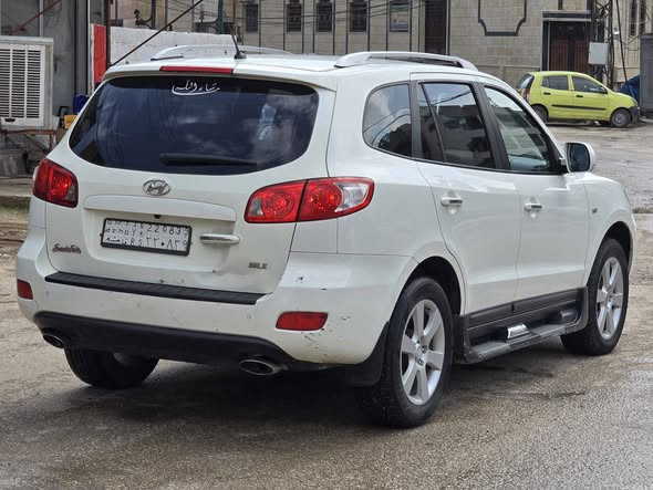 هيونداي سنتافي 2009 - صورة 3