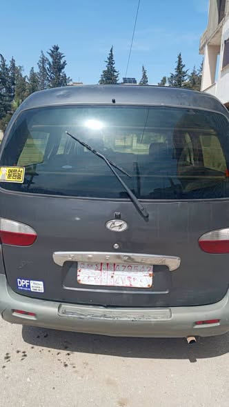 هيونداي ستاريكس 2000 - صورة 3