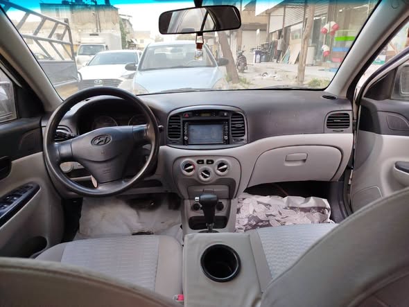 هيونداي فيرنا 2010 - صورة 5