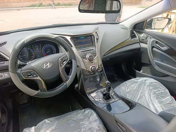 هيونداي أزيرا 2012 - صورة 4