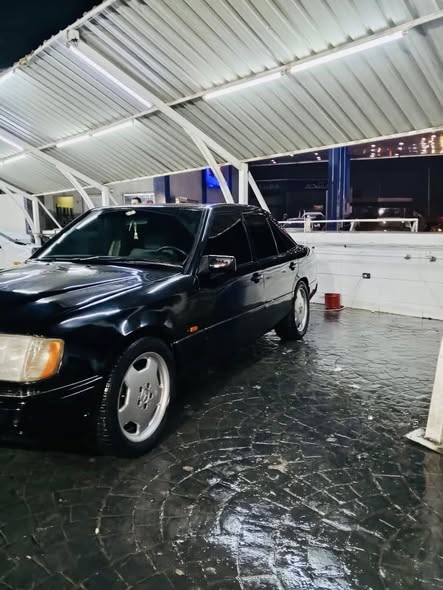 مرسيدس E300 1987 - صورة 2